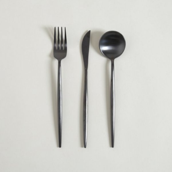SET X 3 UTENSILIOS DE MESA DUBLIN NEGRO MATE 22 CM