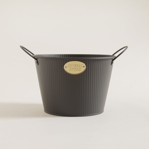 FRAPERA DE METAL GRIS CON ASAS GENERAL STORE 16X24X16 CM
