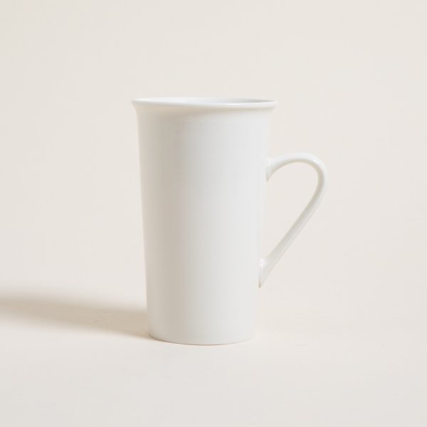 MUG ALTO BLANCO CON BORDE 530 ML
