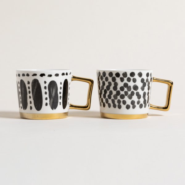 MUG SURTIDO AFRO ASA DORADA 400 ML