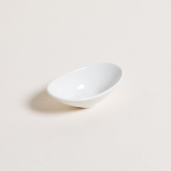 DIP DE PORCELANA OVAL 10X6X3 CM