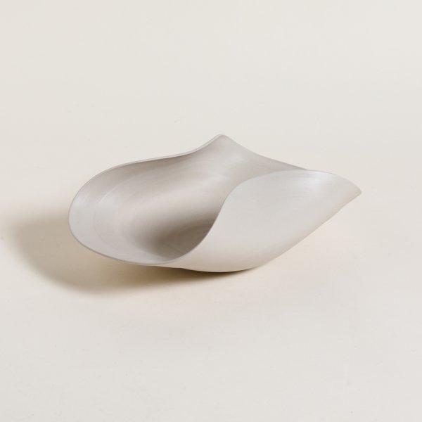 CENTRO DE MESA DENTED CREAM 32X21X10 CM — imagen 1