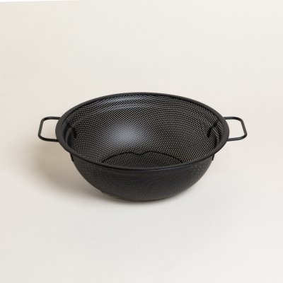 COLADOR CON ASAS 28,5 CM