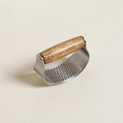 PRENSA AJO DE ACERO INOXIDABLE Y ACACIA 9X7 CM