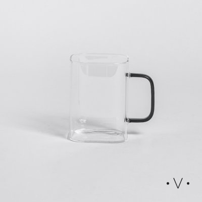 MUG DE BOROSILICATO CUADRADO ICON 190 ML *VASSA