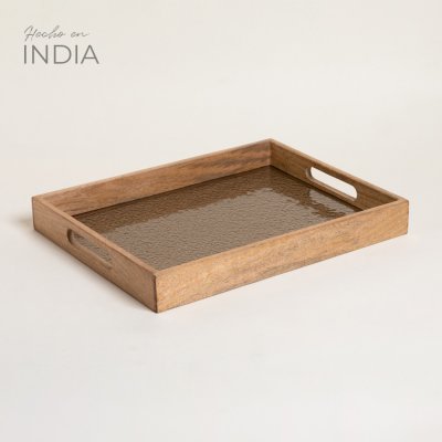 BANDEJA RECTANGULAR CON BORDE SAGAR 42X32 CM
