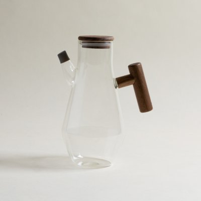 ACEITERA DE BOROSILICATO CON TAPA DE NOGAL 900 ML