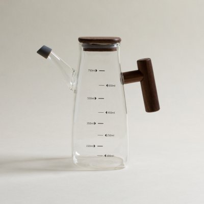 ACEITERA MEDIDORA DE BOROSILICATO CON TAPA DE NOGAL 750 ML