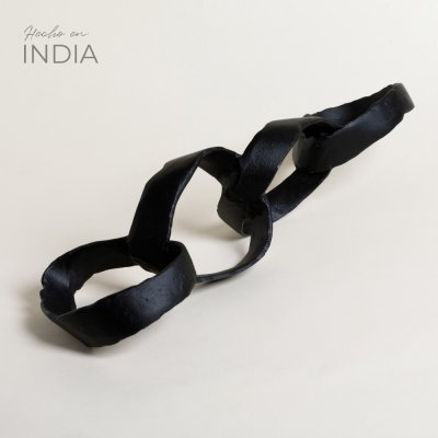 FIGURA DECORATIVA GAANTH BLACK 50X15 CM